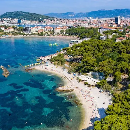 Sea View Villa Apartment - Beachside, With Private Pool, Tropical Garden & Terrace * Split