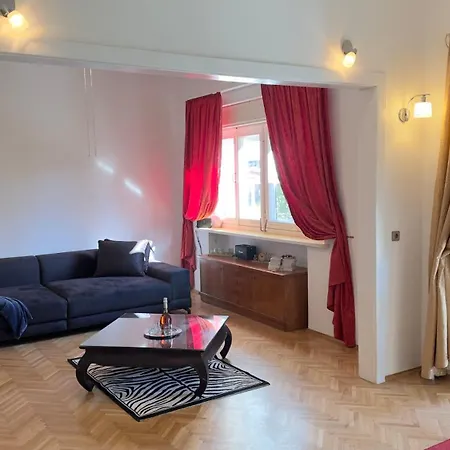 Apartmán Sea View Villa Apartment - Beachside, With Private Pool, Tropical Garden & Terrace *