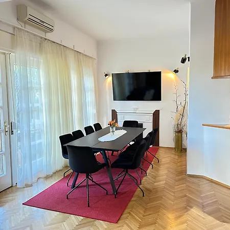 Sea View Villa Apartment - Beachside, With Private Pool, Tropical Garden & Terrace Apartmán