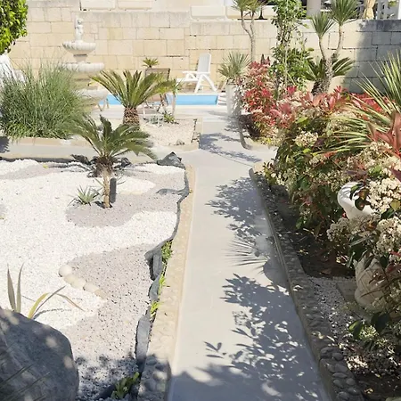 Διαμέρισμα On Location, With Pool, Sea View And Exotic Garden Σπλιτ