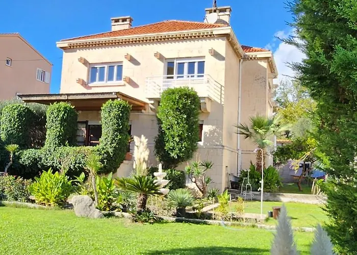 On Location, With Pool, Sea View And Exotic Garden *