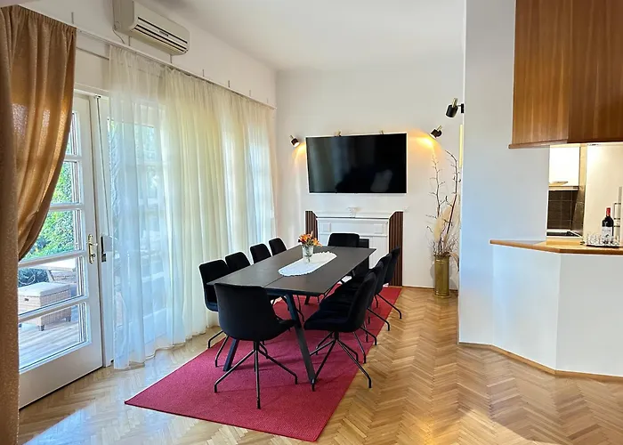 On Location, With Pool, Sea View And Exotic Garden Appartamento